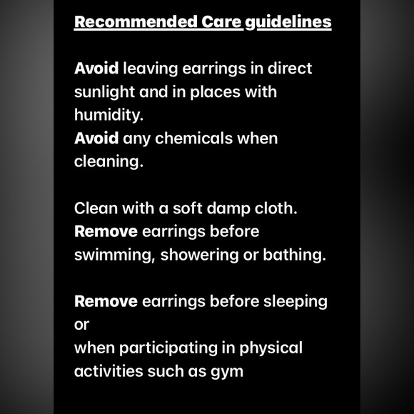 BNWT Green Peacock Feather Print on PU Leather Teardrop Earrings - Exquisite - Picture 6 of 6